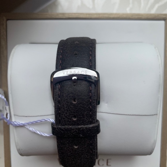 New Versace Watch - Picture 8 of 11
